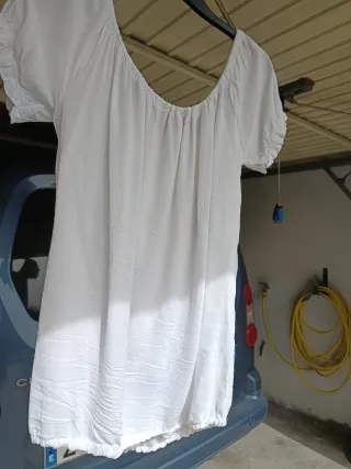 Blusa blanca con dibujo morado Talla S/M