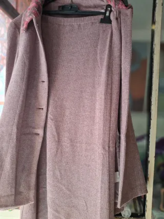 Traje de chaqueta y falda larga