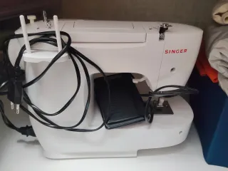 Máquina de coser Singer M1505