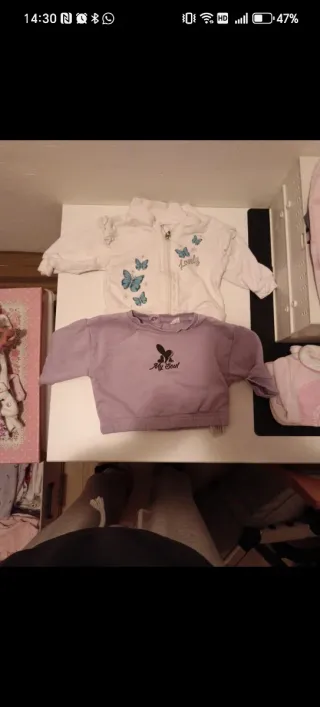 Felpe neonata con farfalle e scritta Lovely  3-6 m