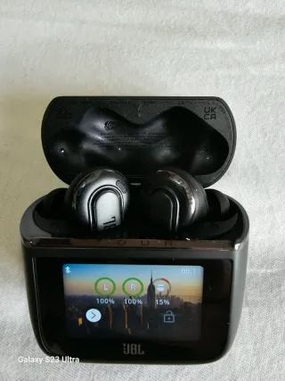 Auriculares JBL Tour Pro 3