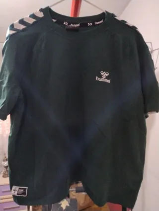 Camiseta Hummel Talla M, como una S