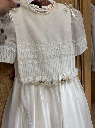 Vestido de Comunión Beige Talla 10 UN SOLO USO 2h