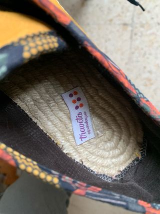 Zapatos de lona amarillos