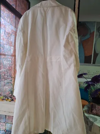 Gabardina blanca mujer