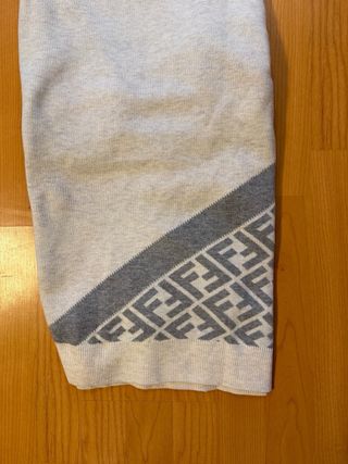 Jersey Fendi Beige y Gris