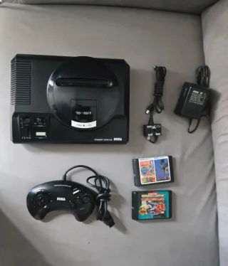 Console Sega Mega Drive + 2 giochi