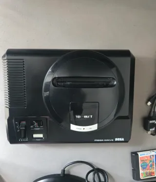 Console Sega Mega Drive + 2 giochi