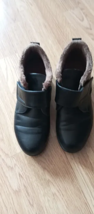 Botines negros con forro de pelo