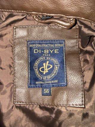 Chaqueta polipiel marrón