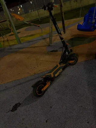 Patinete eléctrico Fake Taxi