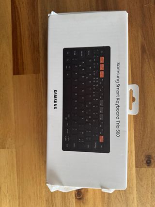 Teclado Samsung Smart Keyboard Trio 500