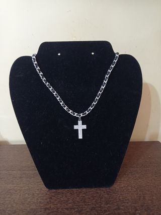 Collana da uomo con ciondolo a croce