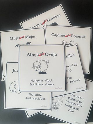 Postales Crónicas de un caos lingüístico