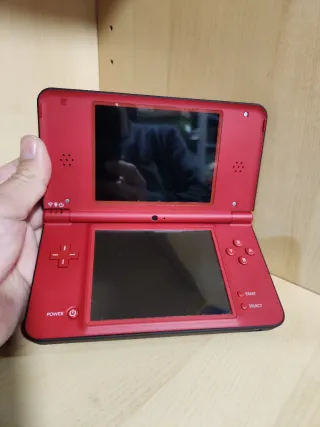 Nintendo DSi XL Edición Mario Bros 25 Aniversario