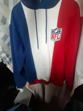 Sudadera Bershka NFL Team Apparel Talla S