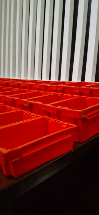 Contenedores Plásticos Mini Rojos