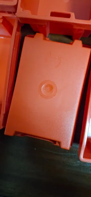 Contenedores Plásticos Mini Rojos