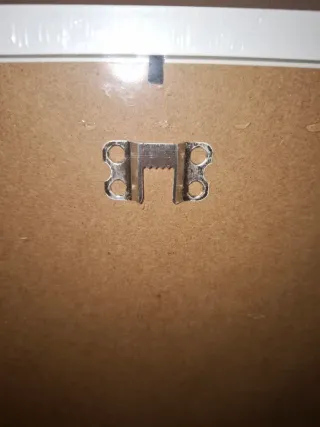 Marco blanco 25x25cm con letras en cristal