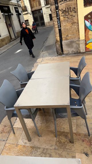 Mobiliario Terraza Mesa y Sillas