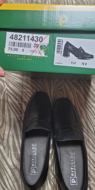 Zapatos de piel Pitillos