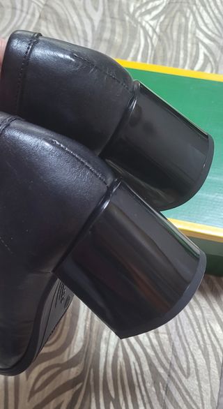 Zapatos de piel Pitillos