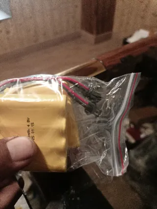 Batería Ni-CD 4.8V 700mAh + Cargador USB