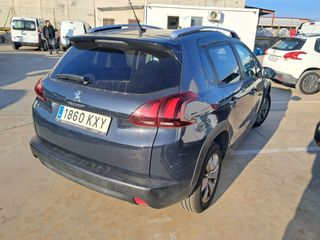 Peugeot 2008 BlueHDi 100 Signature 73 kW (100 CV)