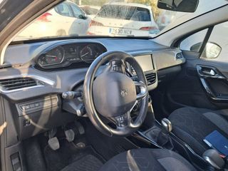 Peugeot 2008 BlueHDi 100 Signature 73 kW (100 CV)