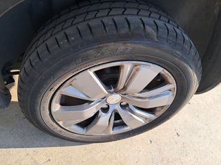 Peugeot 2008 BlueHDi 100 Signature 73 kW (100 CV)