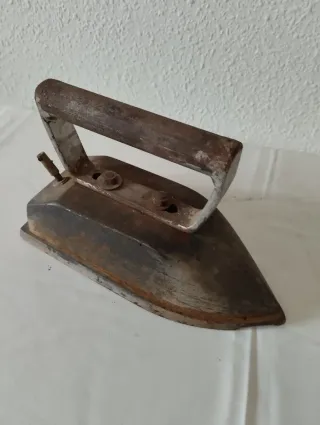 Plancha antigua de hierro