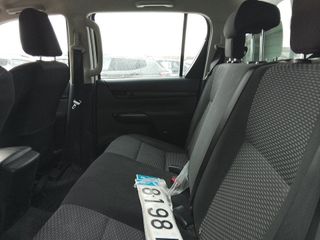 Toyota Hilux 2.4 D-4D Doble Cabina GX 110 kW (150 CV)