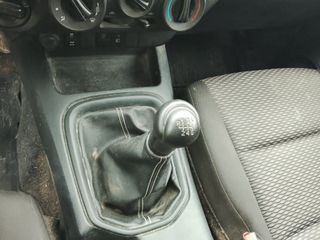 Toyota Hilux 2.4 D-4D Doble Cabina GX 110 kW (150 CV)