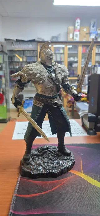 Figura Dark Souls II Caballero Faraam + extras