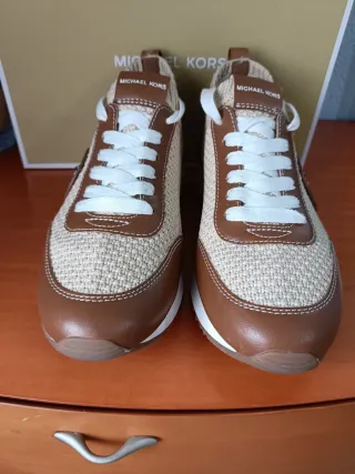 Deportivas Michael Kors Talla 37 Beige/Marrón