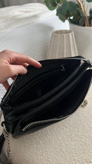 Bolso Misako negro con cadena