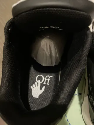 Off-White Sneakers nere e bianche