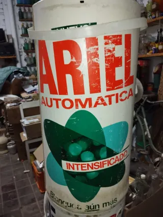 Bote bidón tambor de detergente Ariel vintage