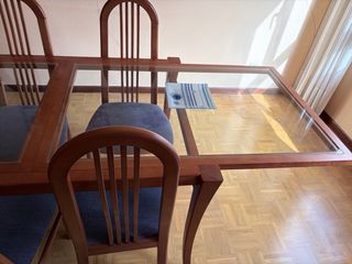 Mesa comedor y 4 sillas madera cerezo
