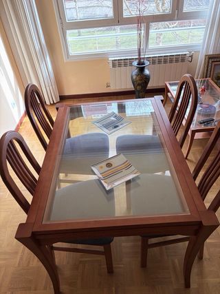 Mesa comedor y 4 sillas madera cerezo