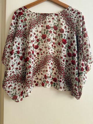 Kimono corto transparente estampado rosas