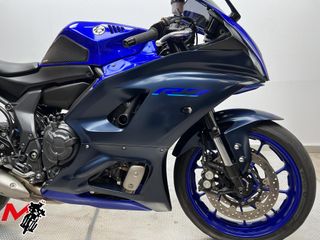YAMAHA R7 2023 15039 kms.