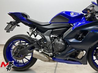YAMAHA R7 2023 15039 kms.
