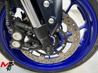 YAMAHA R7 2023 15039 kms.