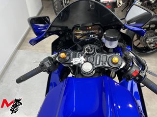 YAMAHA R7 2023 15039 kms.
