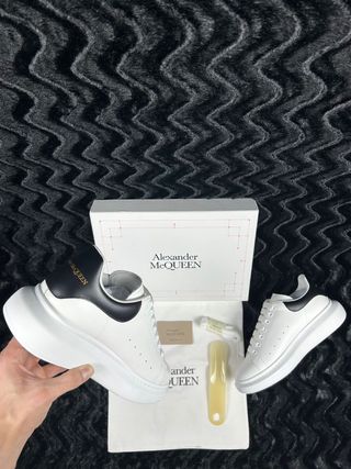 Zapatillas Alexander McQueen Blancas y Negras