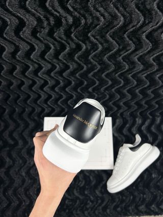 Zapatillas Alexander McQueen Blancas y Negras