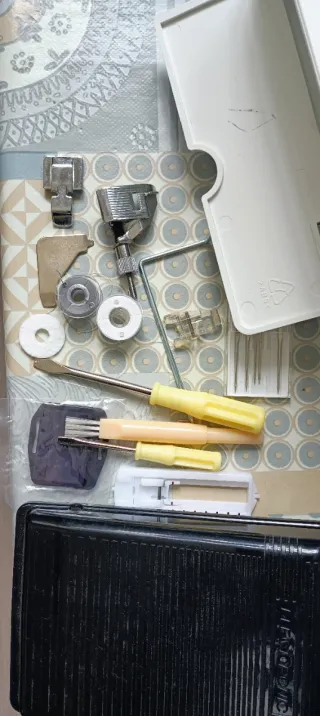 Máquina de coser SilverCrest SNM 33 A1