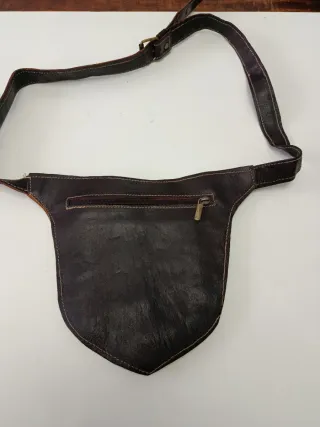 Riñonera de piel marrón