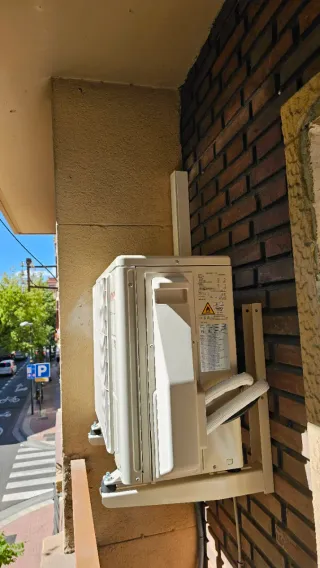 Instalación, reparación y mantenimiento de AC.